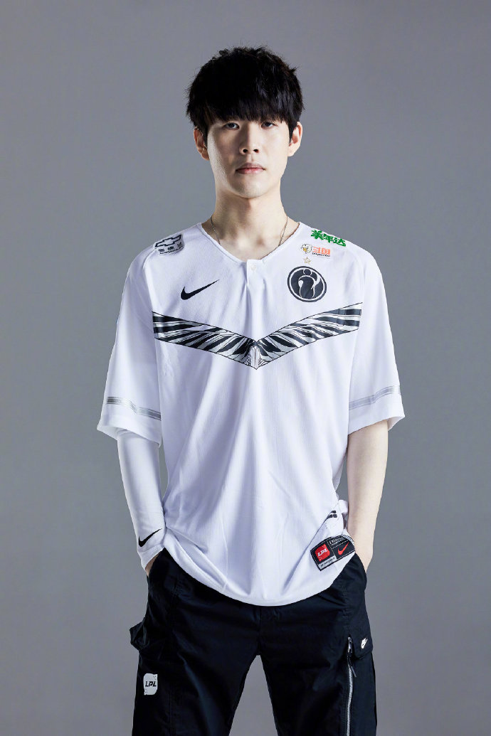 隐蔽骗术：揭秘“棋牌室内的超声波干扰仪”如何防止他人使用电子设备。（起底棋牌室超声波干扰设备：如何阻止他人使用电子设备）