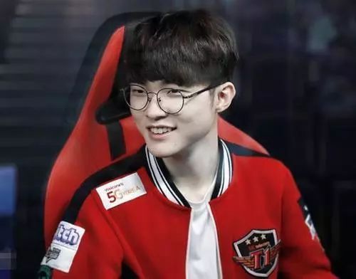 媒体：G2 禁止 m0NESY 在 PGL 布加勒斯特 2025 上与媒体发言