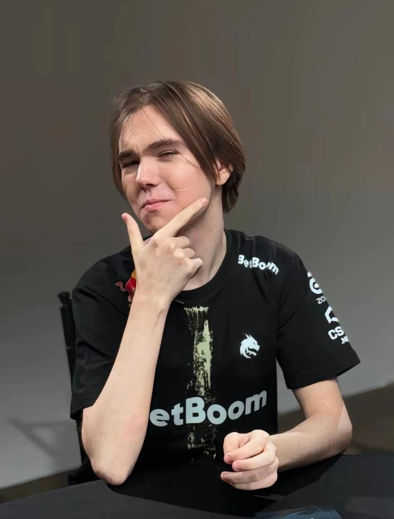 斗地主高手的出牌思路（顶级斗地主玩家的出牌策略）