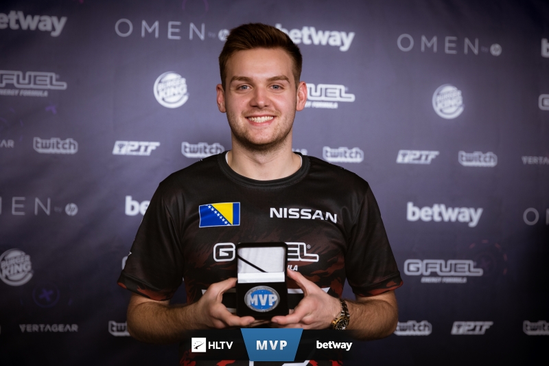 扑克规则为什么强调顺序（扑克牌规则为何看重顺序）