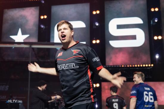 英雄联盟俱乐部OMG更换LOGO，光明势力崛起？